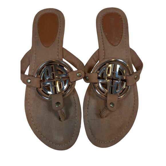 Pierre Dumas Limit-24 New Tan Gold Accent Size 7.5 Sandals Flats Flip Flops - Picture 1 of 4